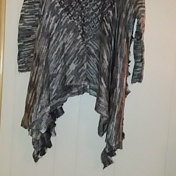 Eyes catching sweater Small - Picture 5 of 10